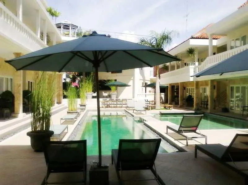 Bali Court Hotel & Apartment Legian 3*,