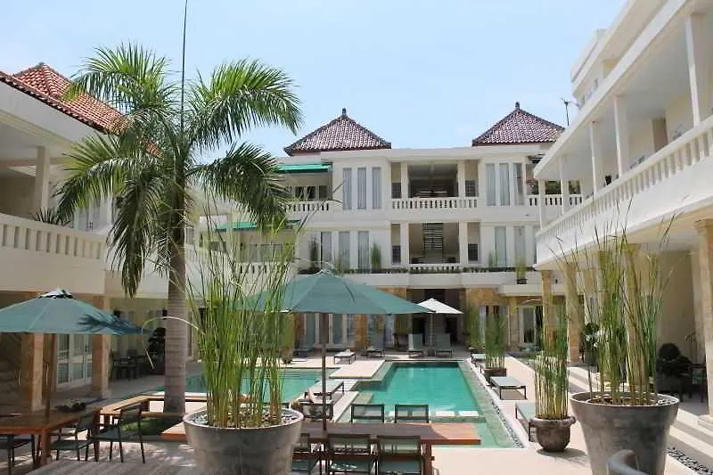 Bali Court Hotel & Apartment Legian