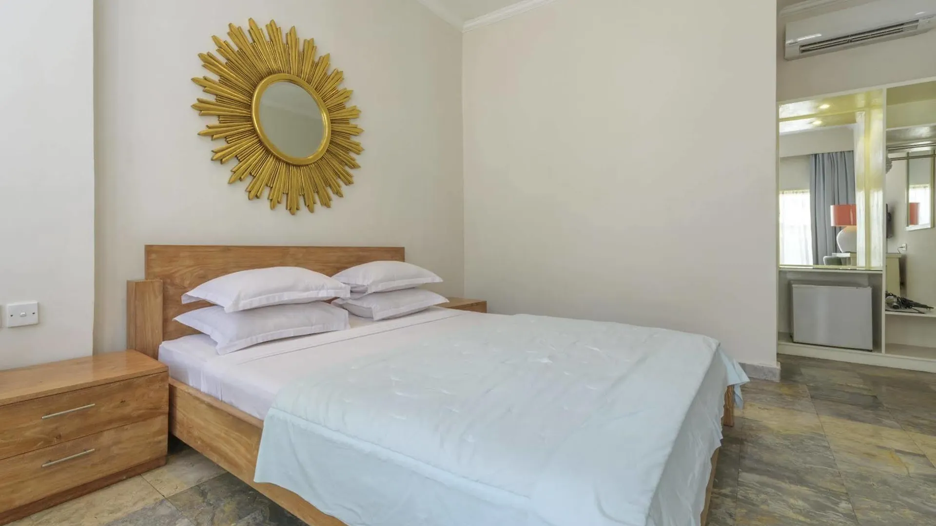 Bali Court Hotel & Apartment Legian