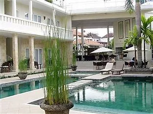 Bali Court Hotel & Apartment Legian