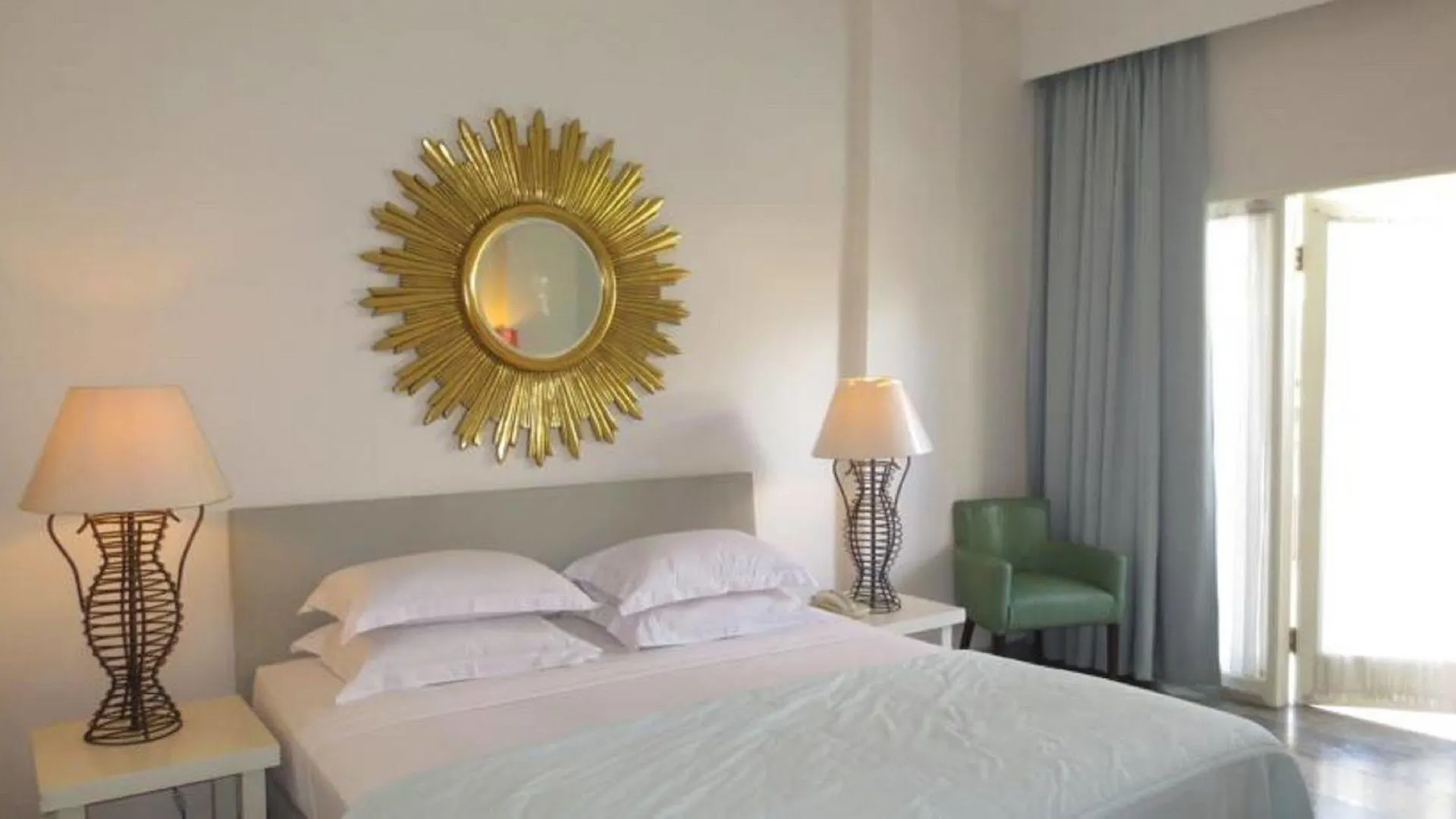 Bali Court Hotel & Apartment Legian